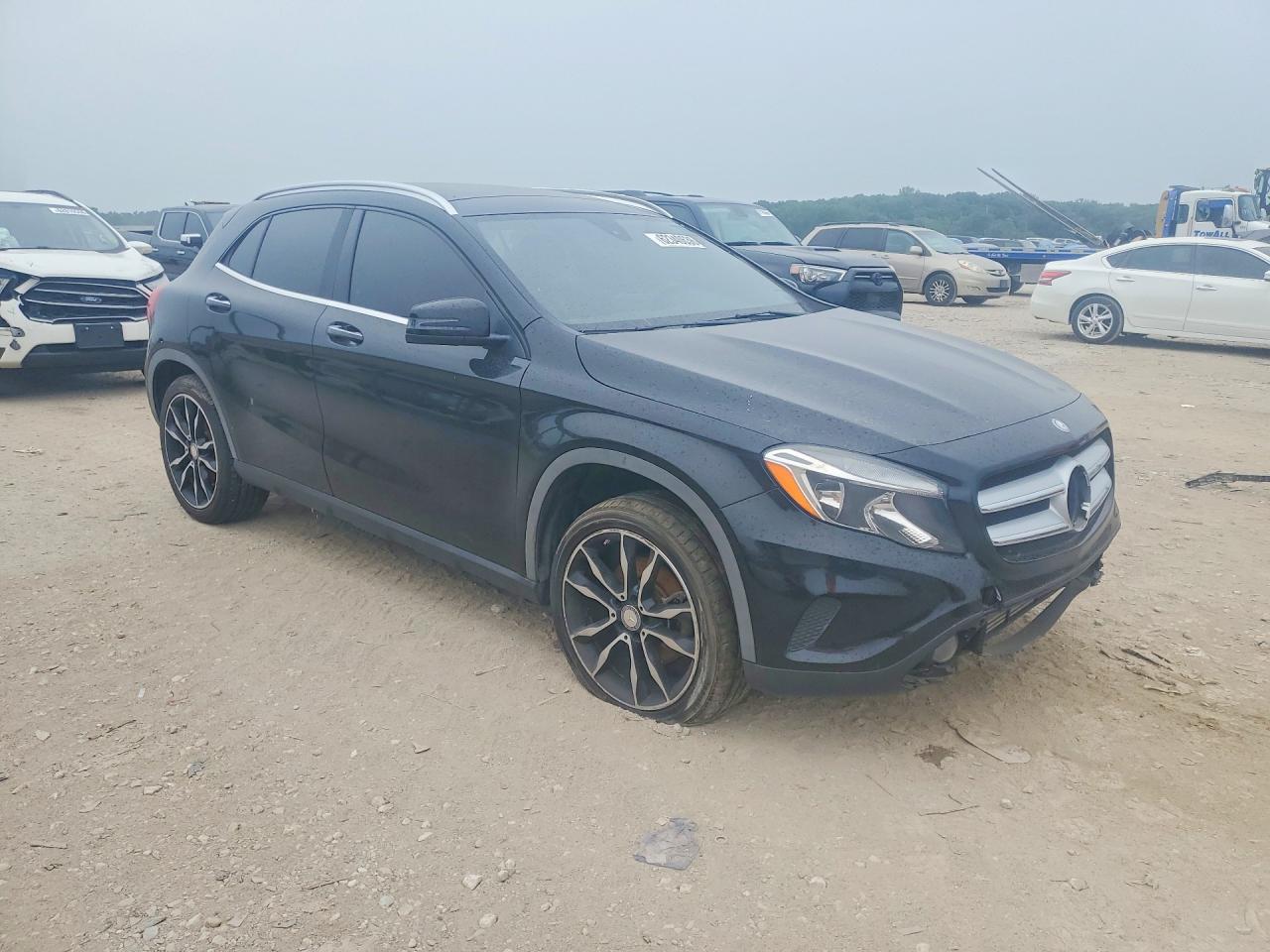 2017 MERCEDES-BENZ GLA 250 4MATIC — снимка 4