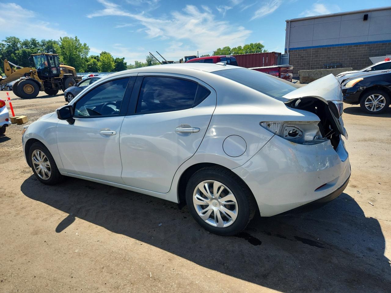 2019 TOYOTA YARIS L — снимка 2
