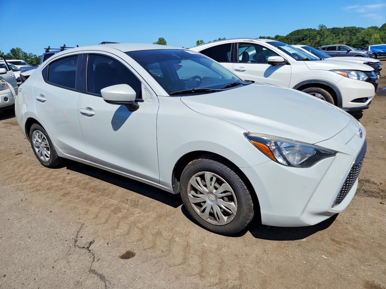 2019 TOYOTA YARIS L — снимка 4