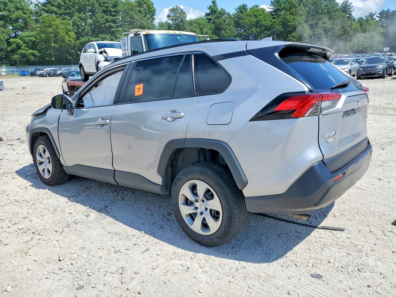 2019 TOYOTA RAV4 LE — снимка 2