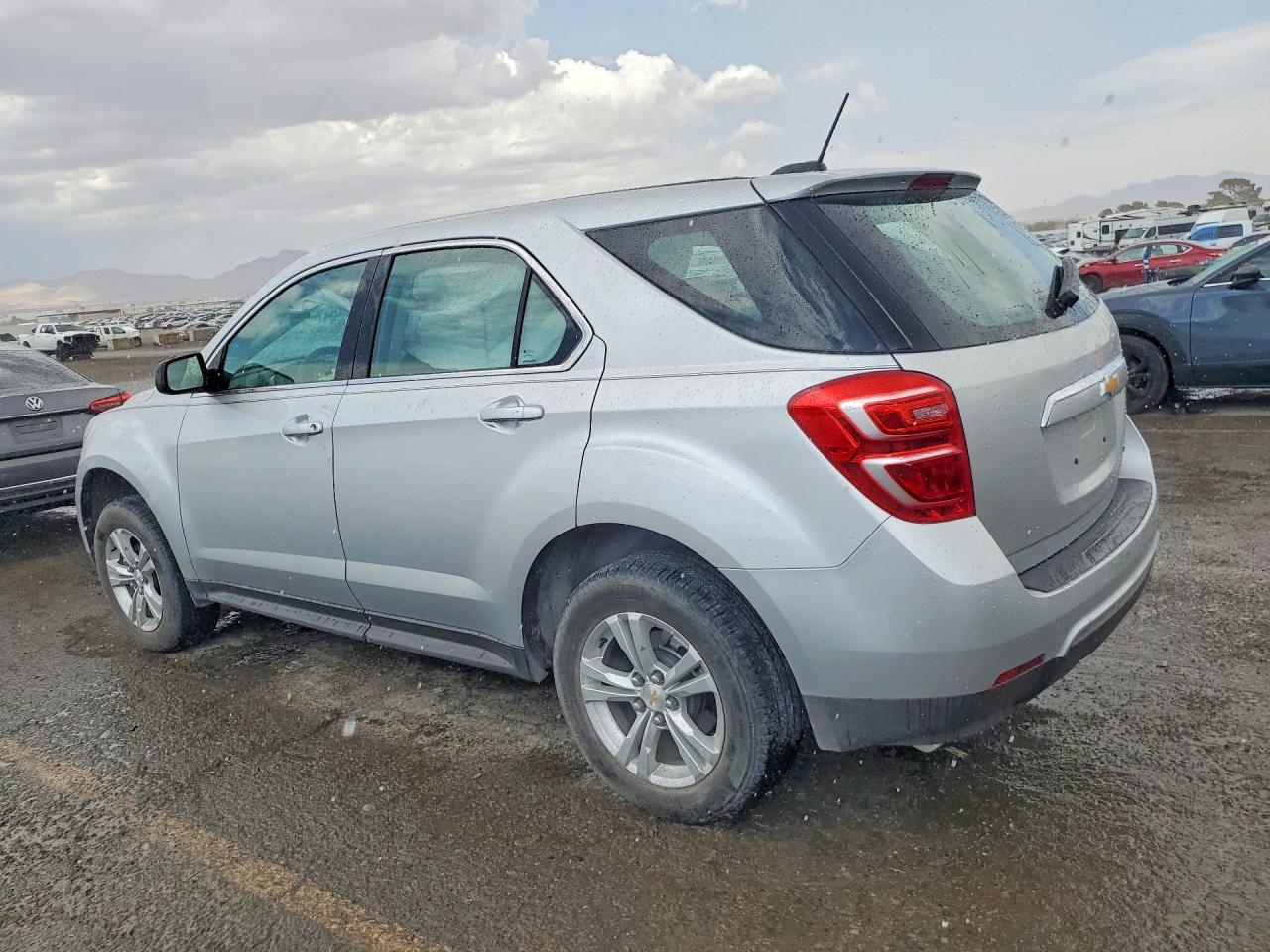 2016 CHEVROLET EQUINOX LS — снимка 2