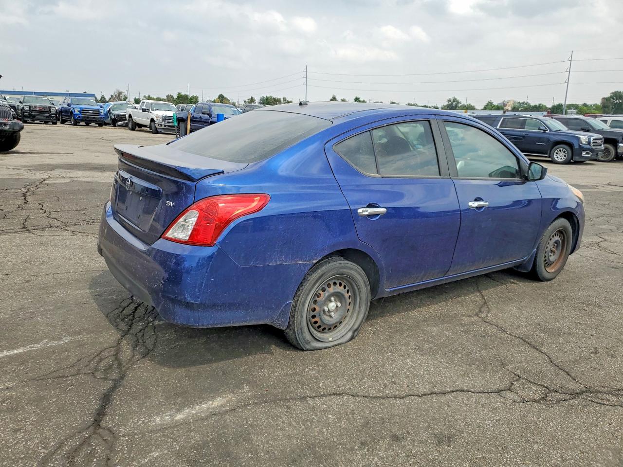 2019 NISSAN VERSA SV — снимка 3