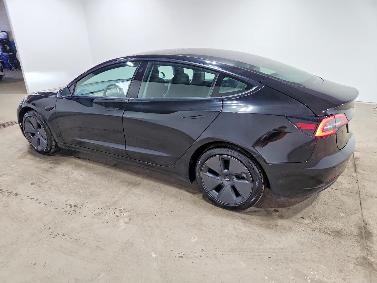 2022 TESLA MODEL 3 — снимка 2