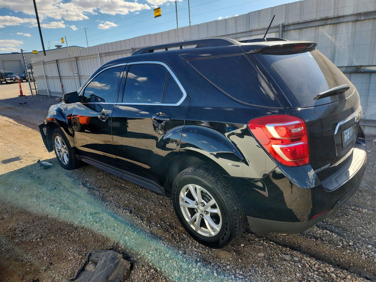 2017 CHEVROLET EQUINOX LT — снимка 2