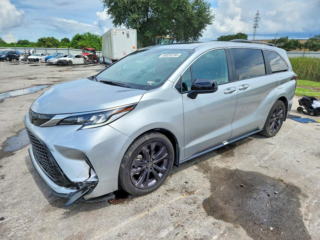 2024 TOYOTA SIENNA XSE
