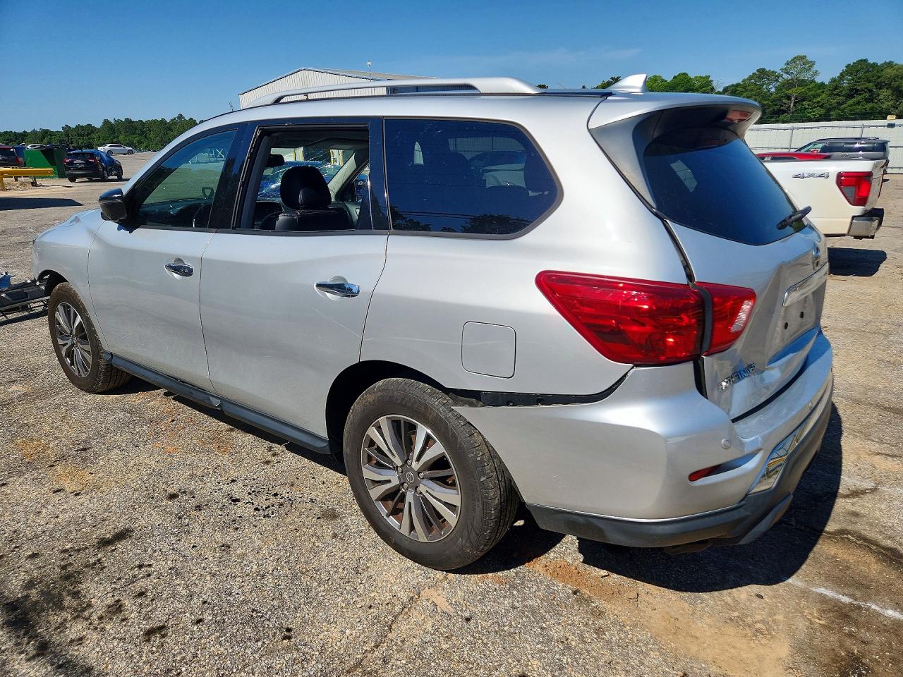 2020 NISSAN PATHFINDER SL — снимка 2