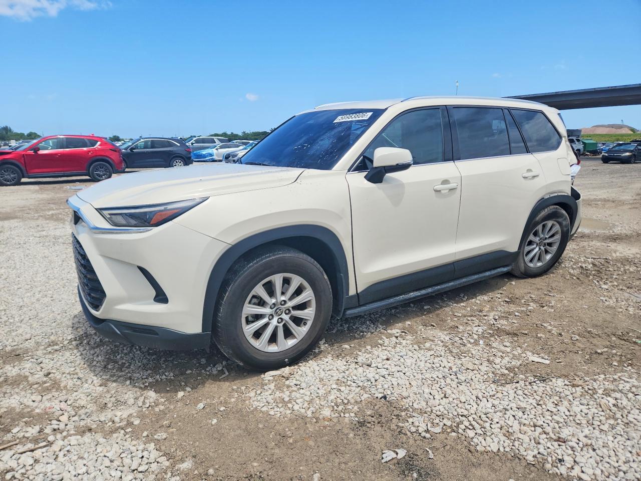 2024 TOYOTA GRAND HIGHLANDER XLE