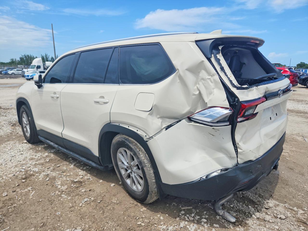 2024 TOYOTA GRAND HIGHLANDER XLE — снимка 2