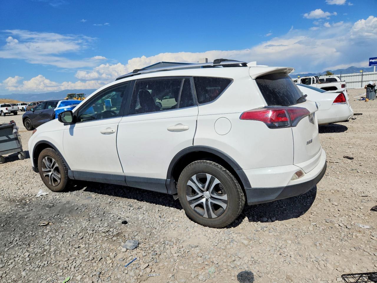 2016 TOYOTA RAV4 LE — снимка 2
