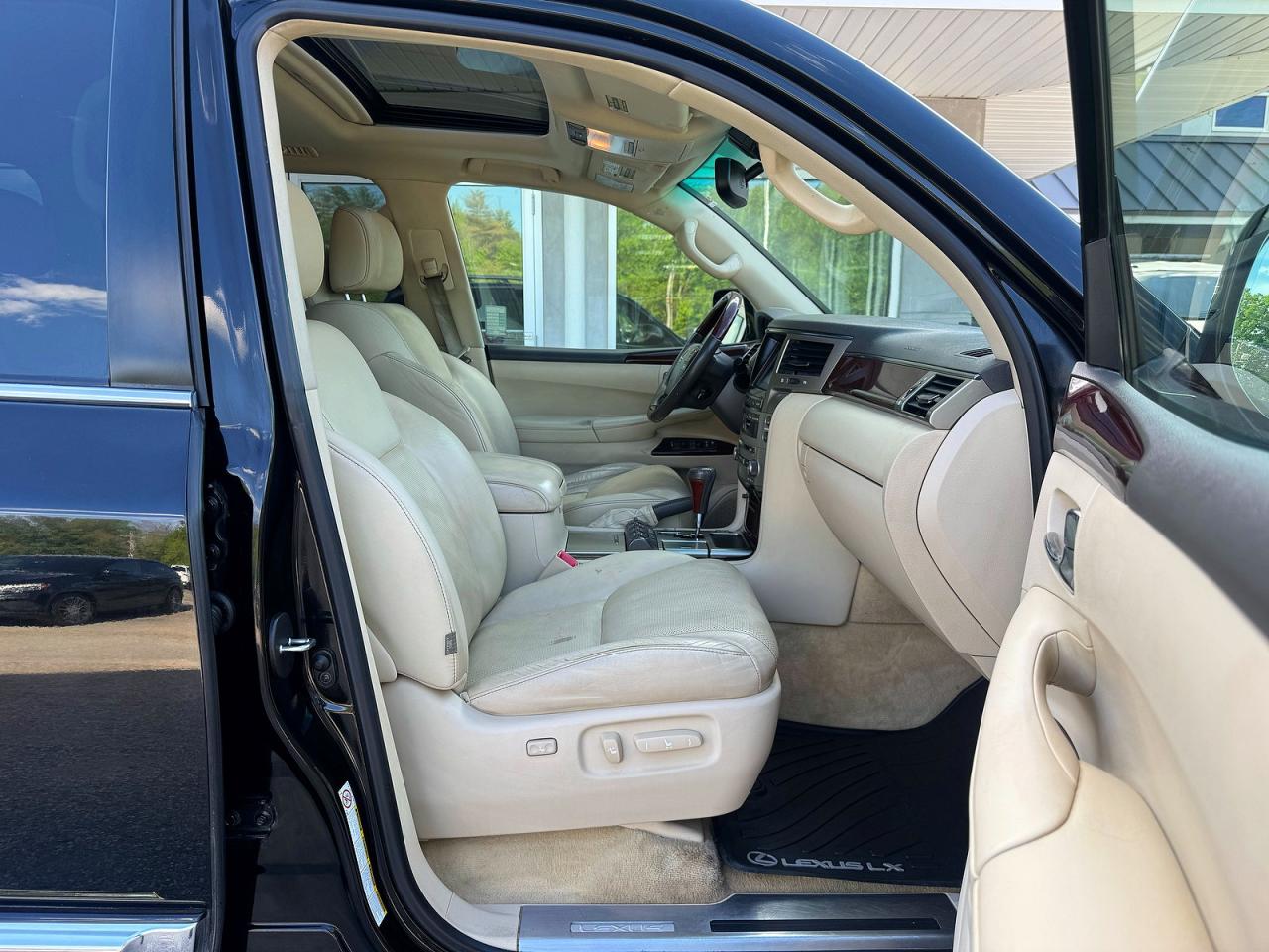 2015 LEXUS LX 570 — снимка 5