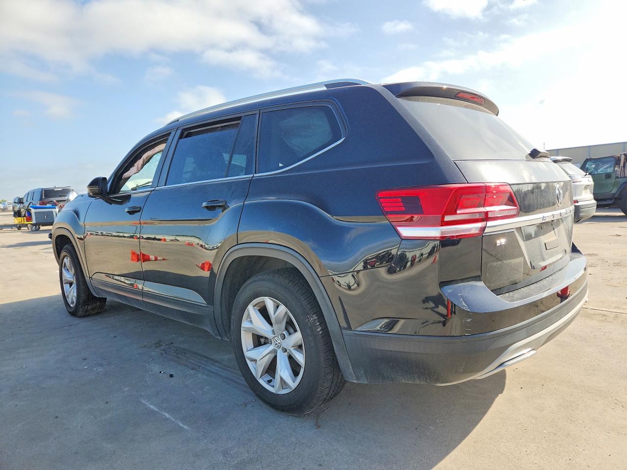 2019 VOLKSWAGEN ATLAS SE — снимка 2