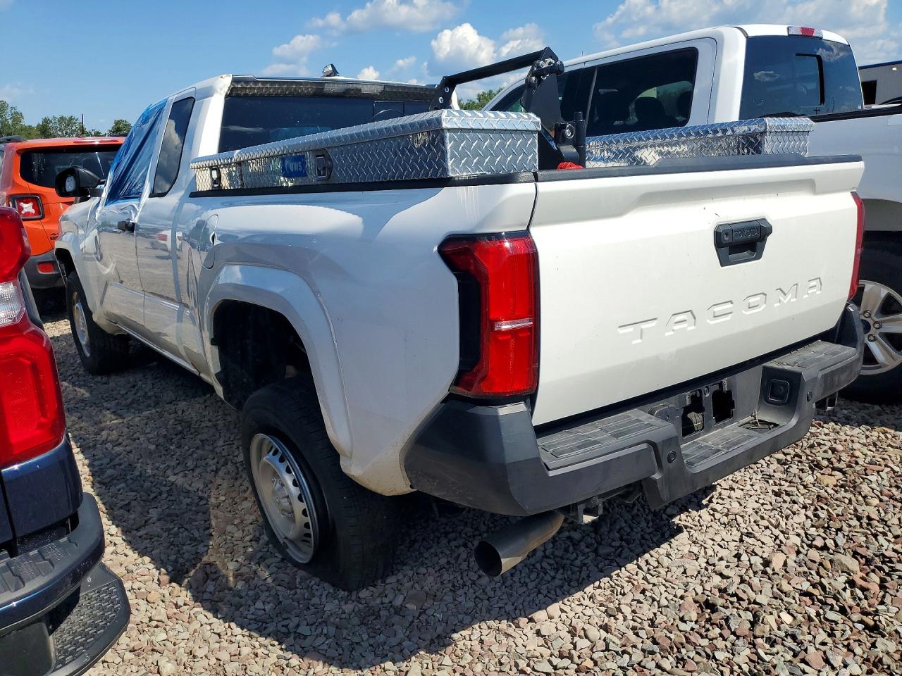 2024 TOYOTA TACOMA SR — снимка 2