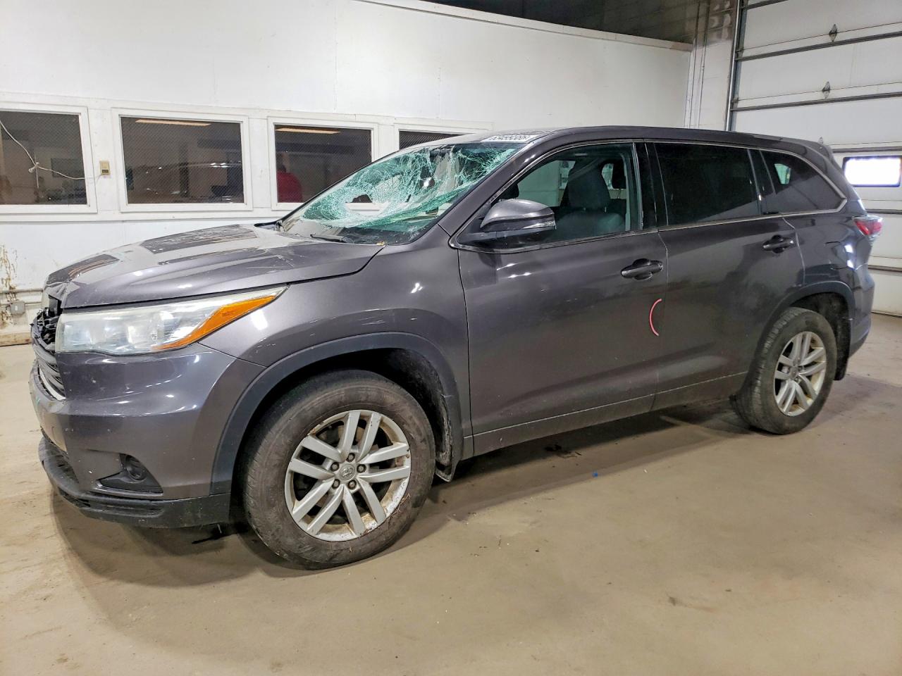2015 TOYOTA HIGHLANDER LE