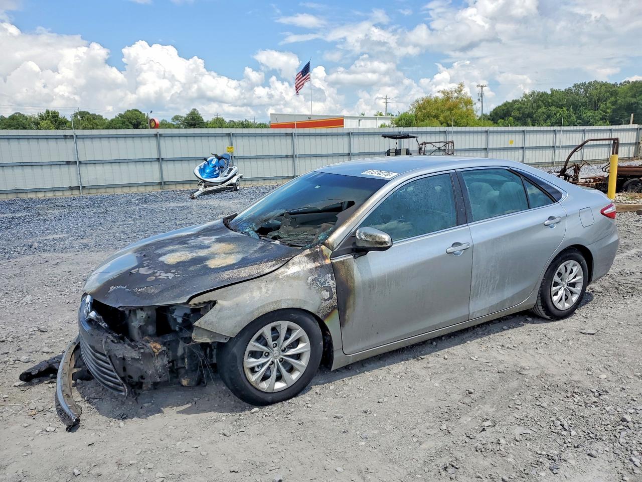 2015 TOYOTA CAMRY LE