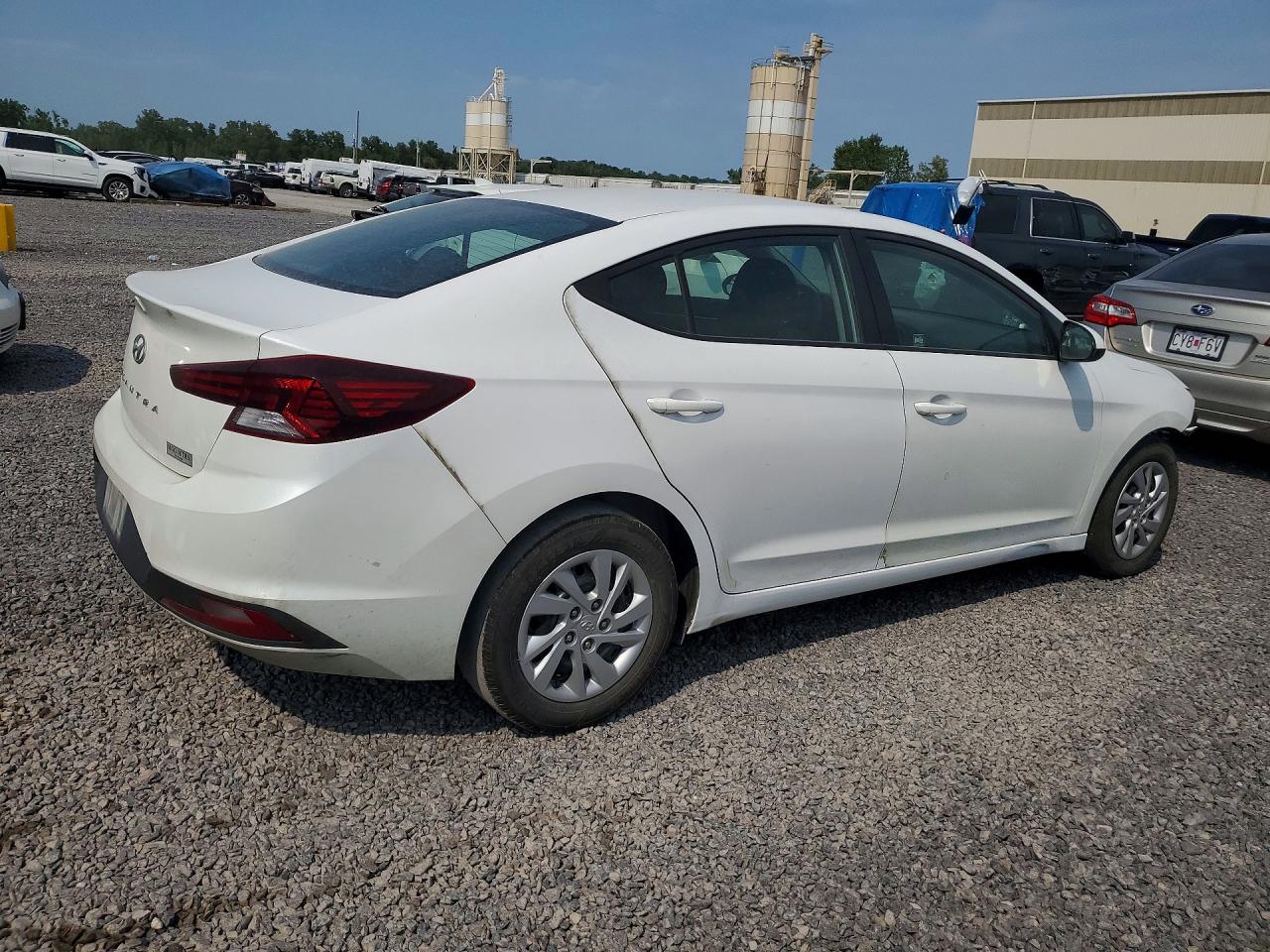 2019 HYUNDAI ELANTRA SE — снимка 3