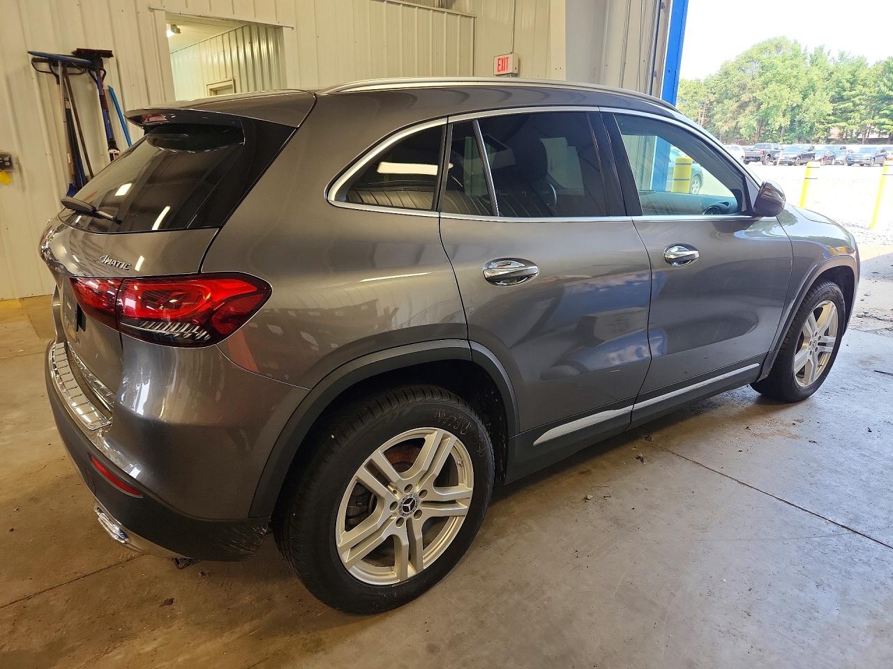 2021 MERCEDES-BENZ GLA 250 4MATIC — снимка 3