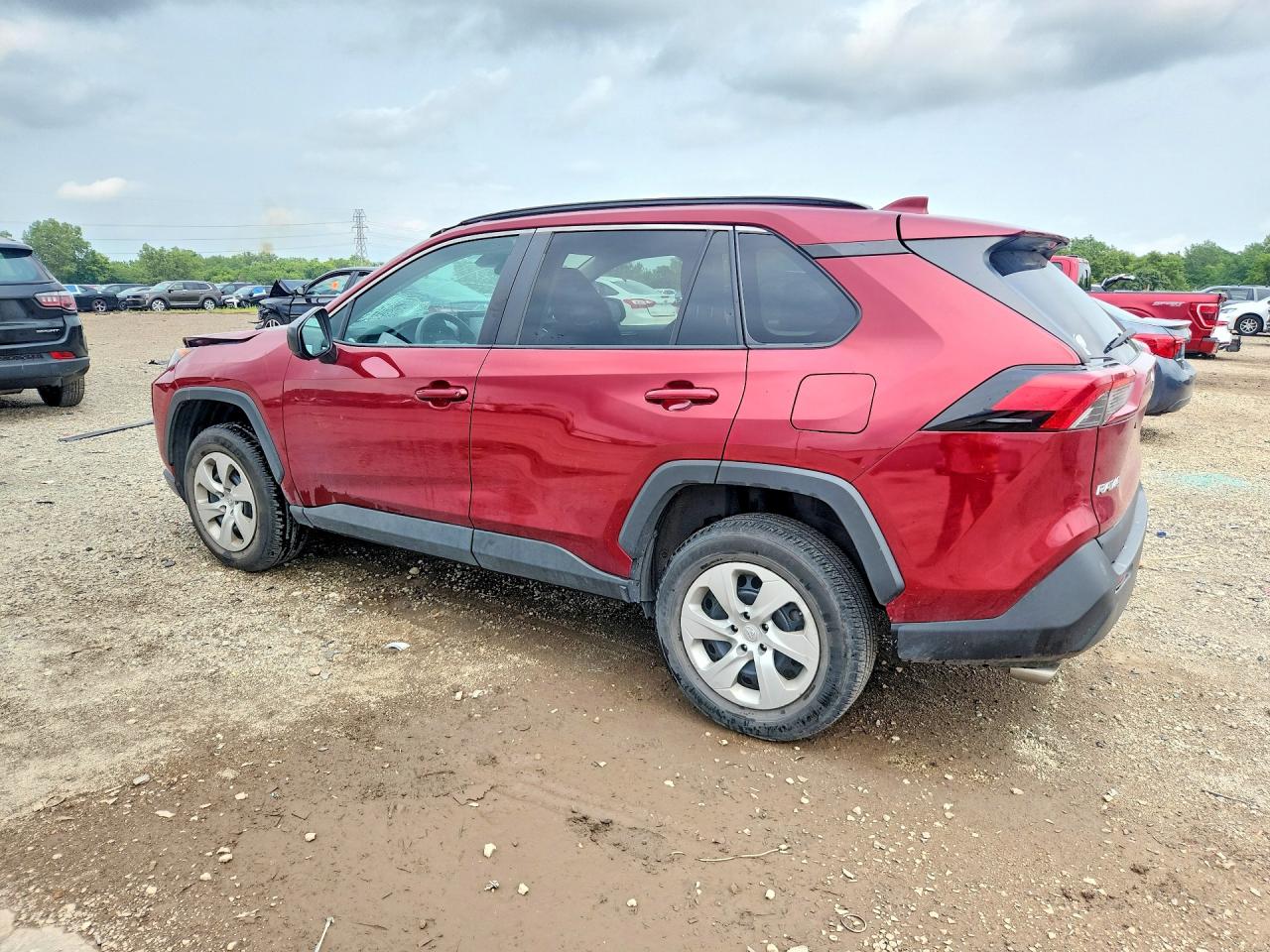 2019 TOYOTA RAV4 LE — снимка 2