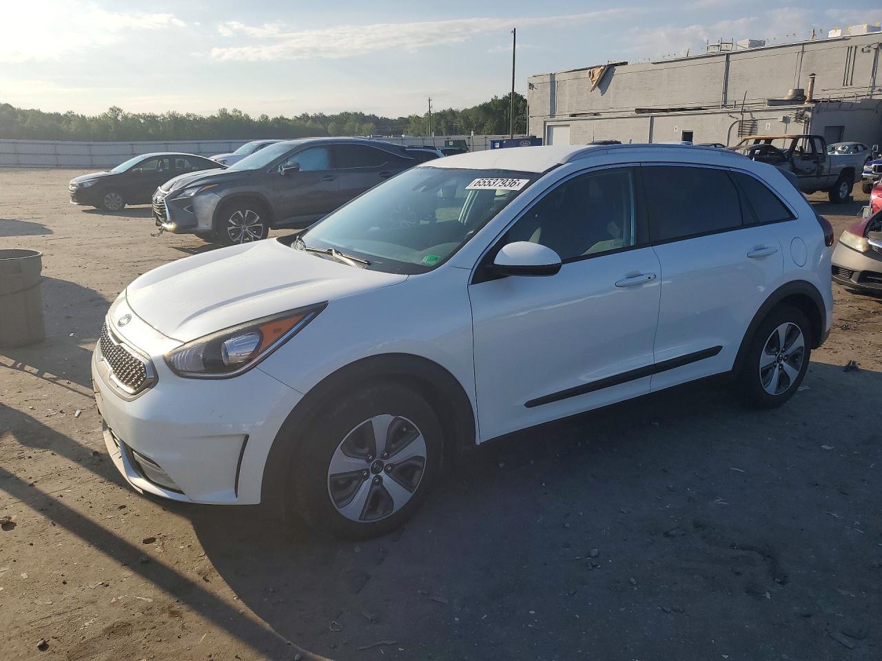 2017 KIA NIRO LX