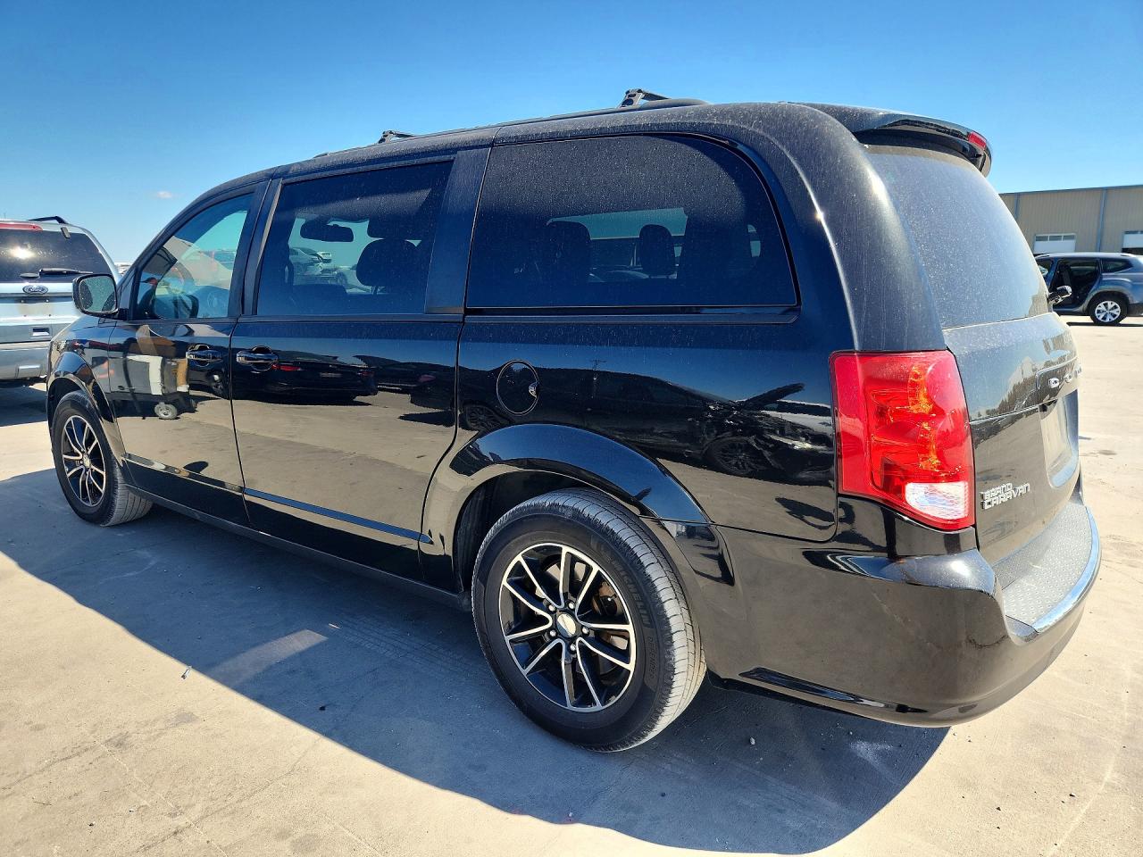 2019 DODGE GRAND CARAVAN GT — снимка 2