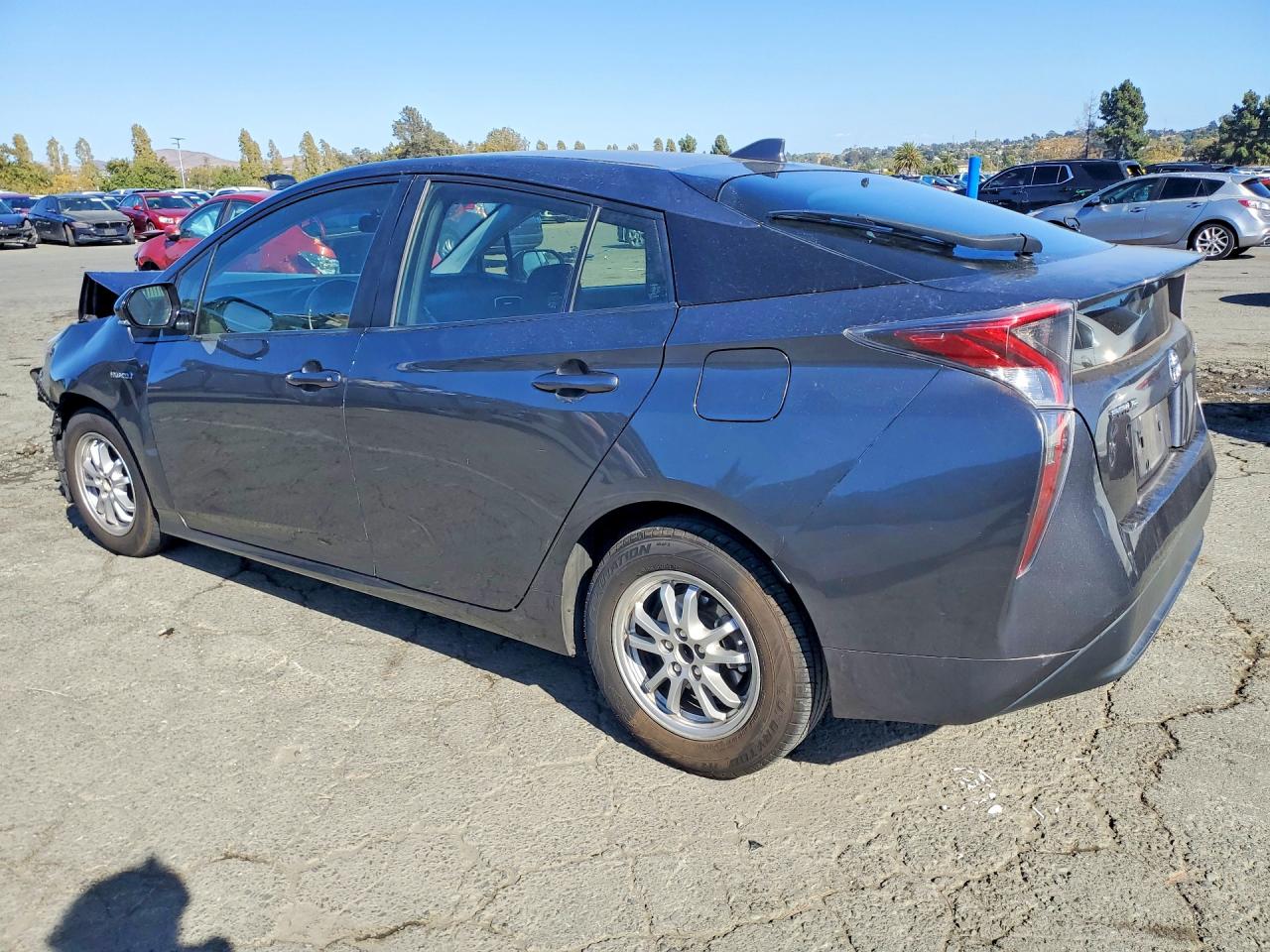 2016 TOYOTA PRIUS THREE — снимка 2