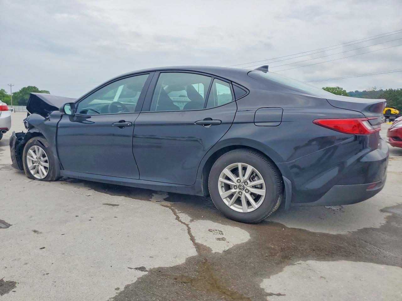 2026 TOYOTA CAMRY LE — снимка 2