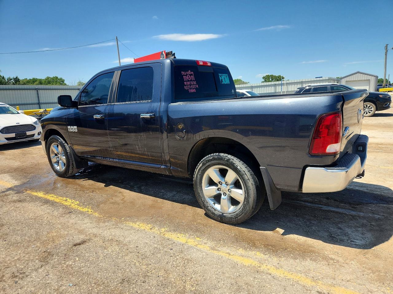 2015 RAM 1500 SLT — снимка 2