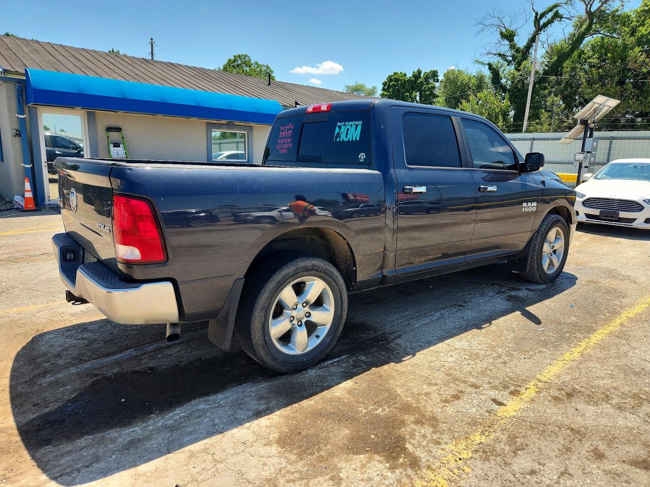 2015 RAM 1500 SLT — снимка 3