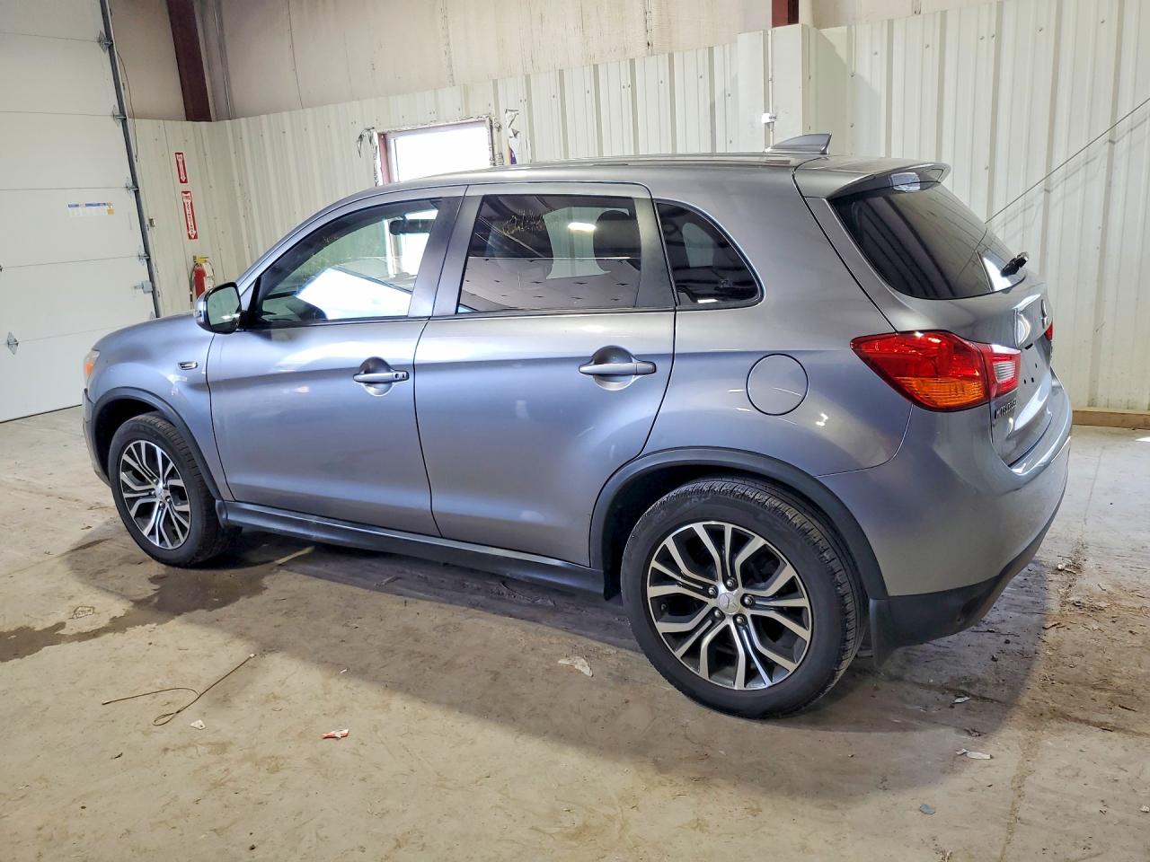2017 MITSUBISHI OUTLANDER SPORT ES — снимка 2