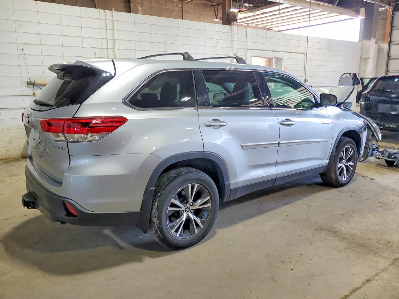 2019 TOYOTA HIGHLANDER HYBRID LE — снимка 3
