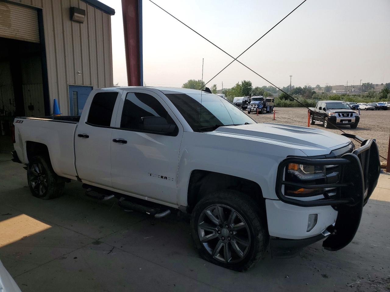 2017 CHEVROLET SILVERADO K1500 LT — снимка 4
