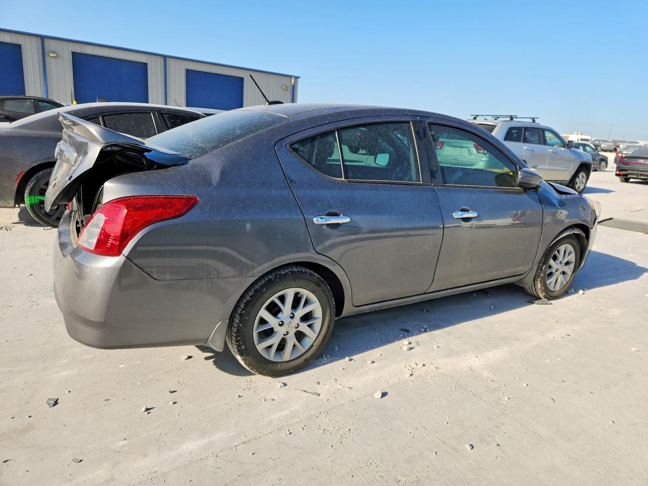 2019 NISSAN VERSA SV — снимка 3