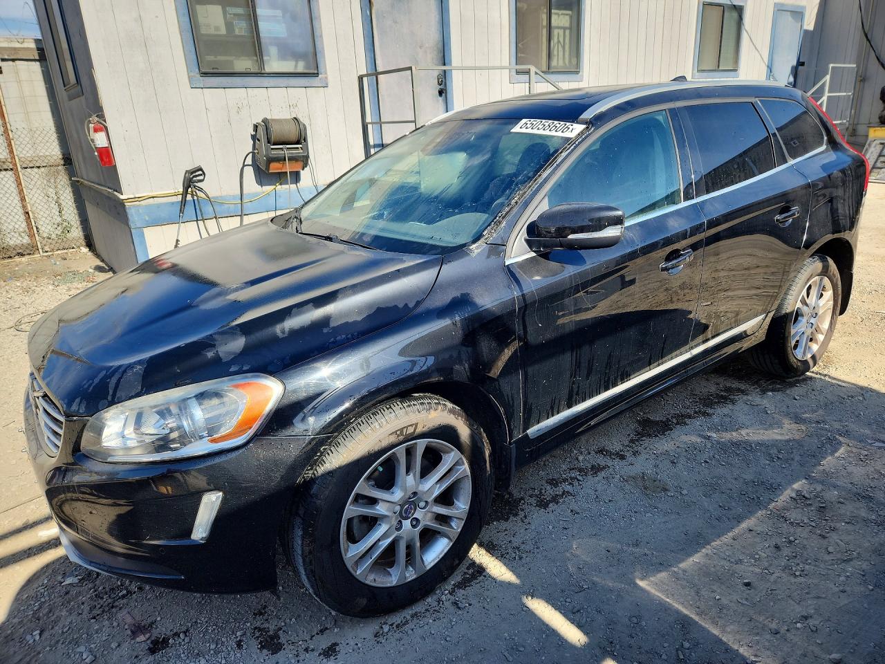 2016 VOLVO XC60 T5 PREMIER