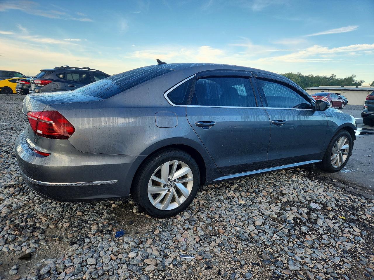 2018 VOLKSWAGEN PASSAT SE — снимка 3
