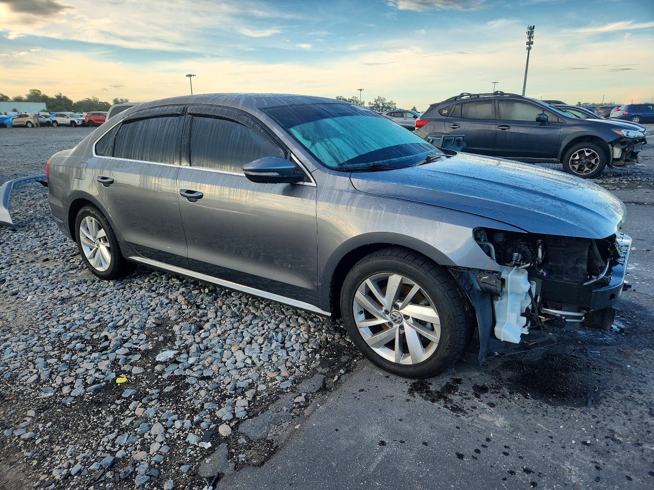 2018 VOLKSWAGEN PASSAT SE — снимка 4