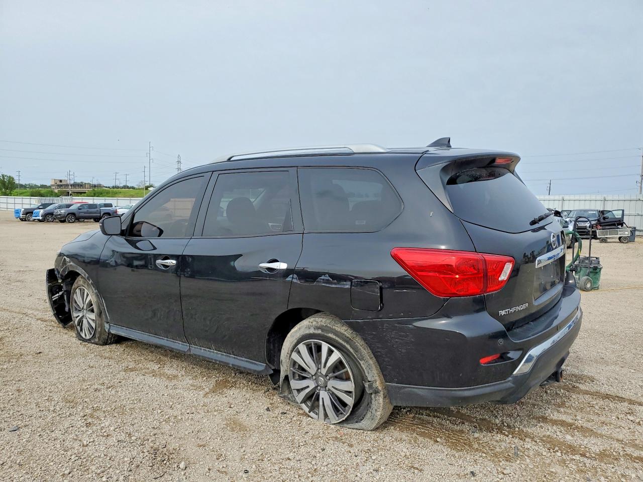 2020 NISSAN PATHFINDER SV — снимка 2