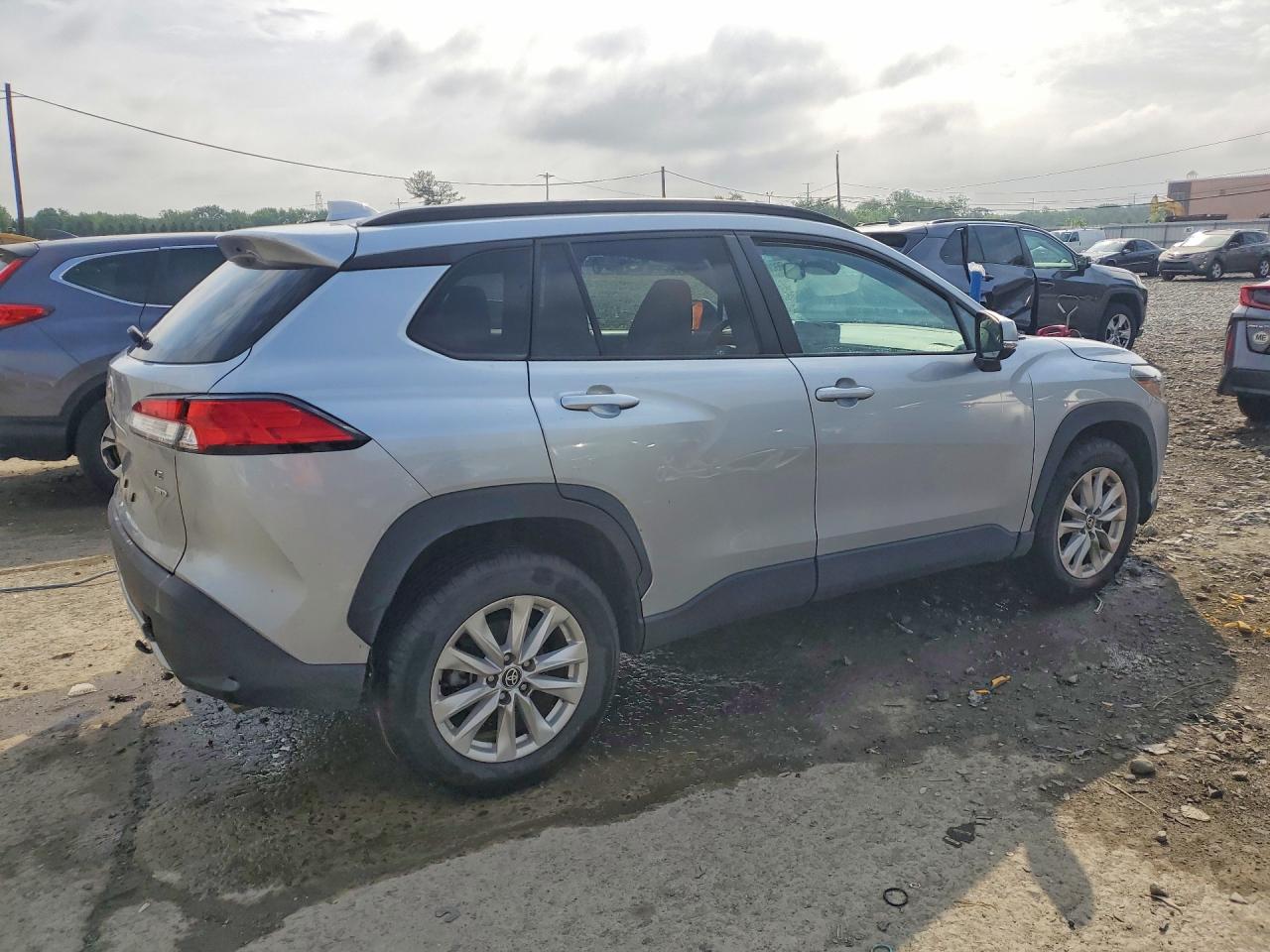 2023 TOYOTA COROLLA CROSS LE — снимка 3