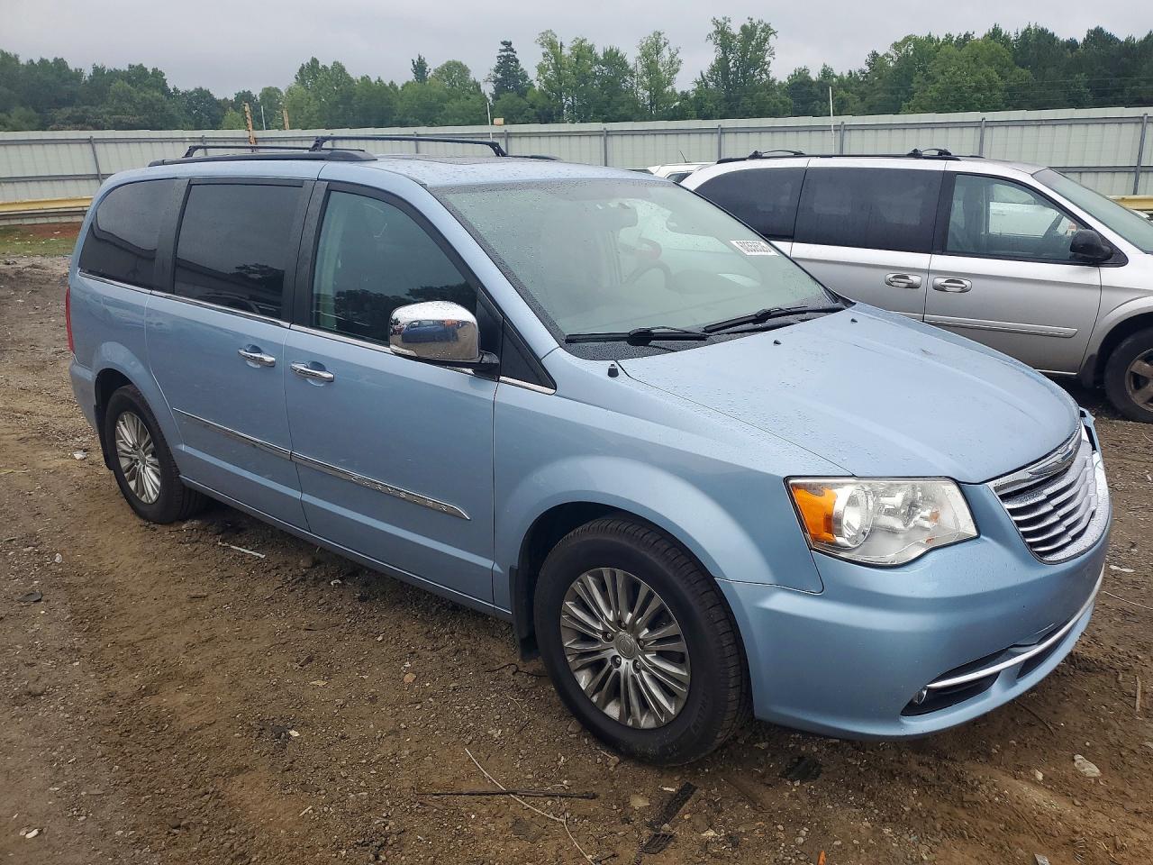 2016 CHRYSLER TOWN & COUNTRY TOURING L — снимка 4