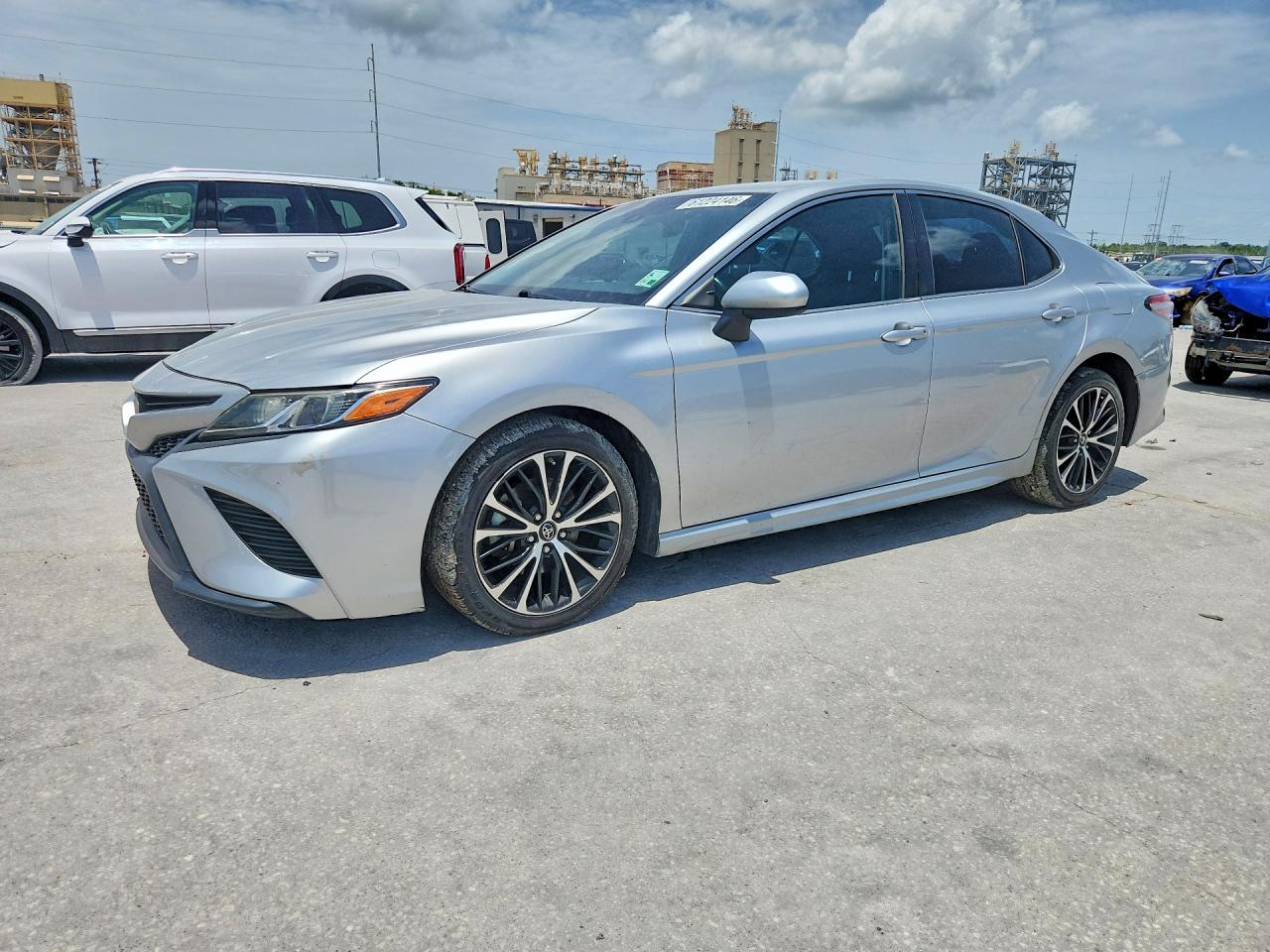 2018 TOYOTA CAMRY SE