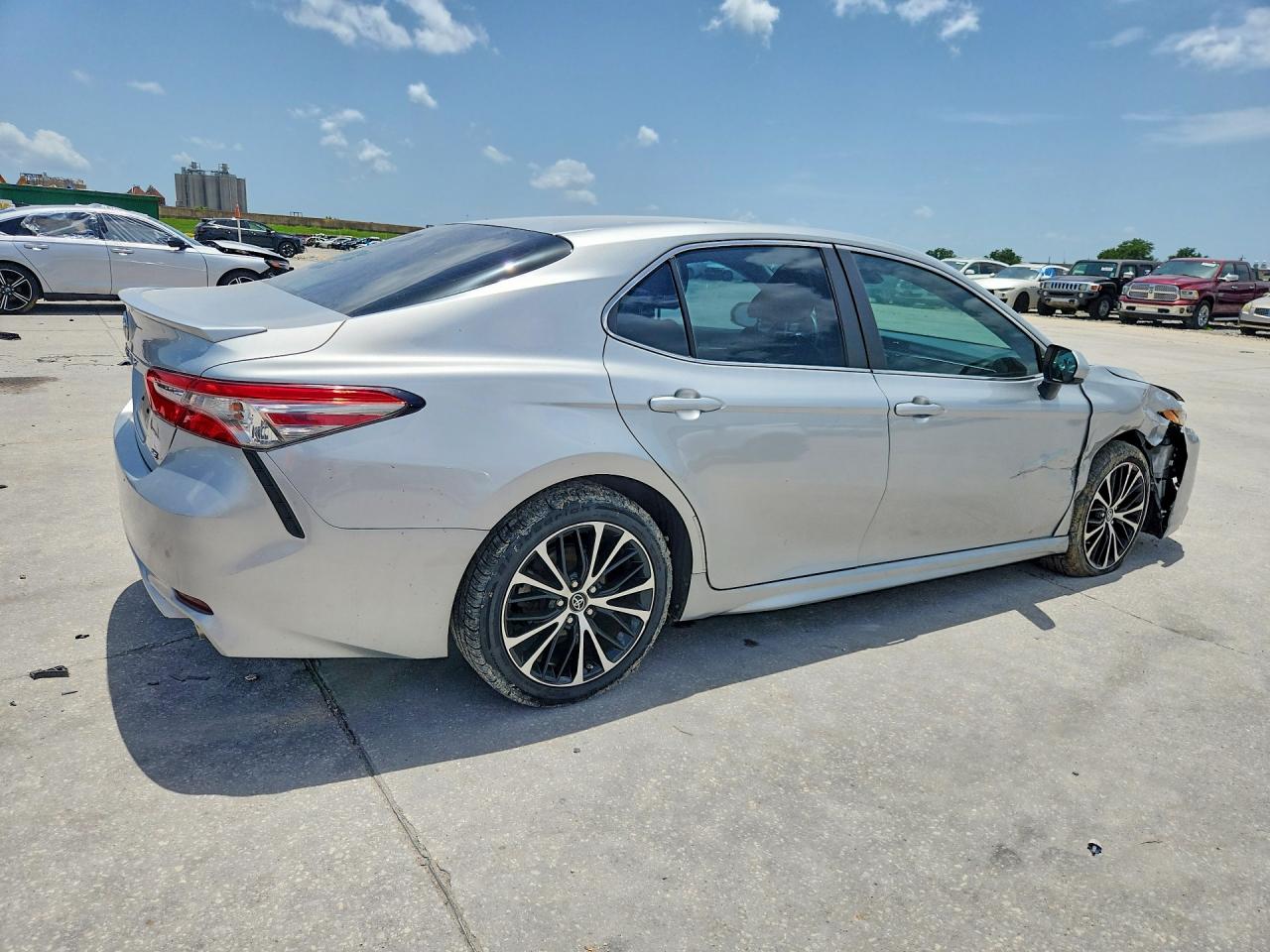2018 TOYOTA CAMRY SE — снимка 3