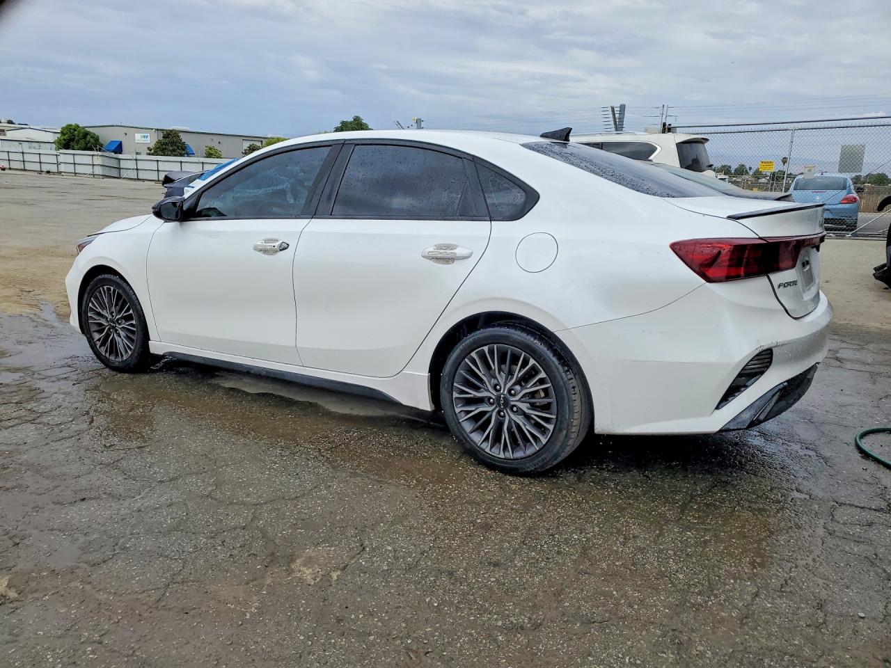 2022 KIA FORTE GT LINE — снимка 2