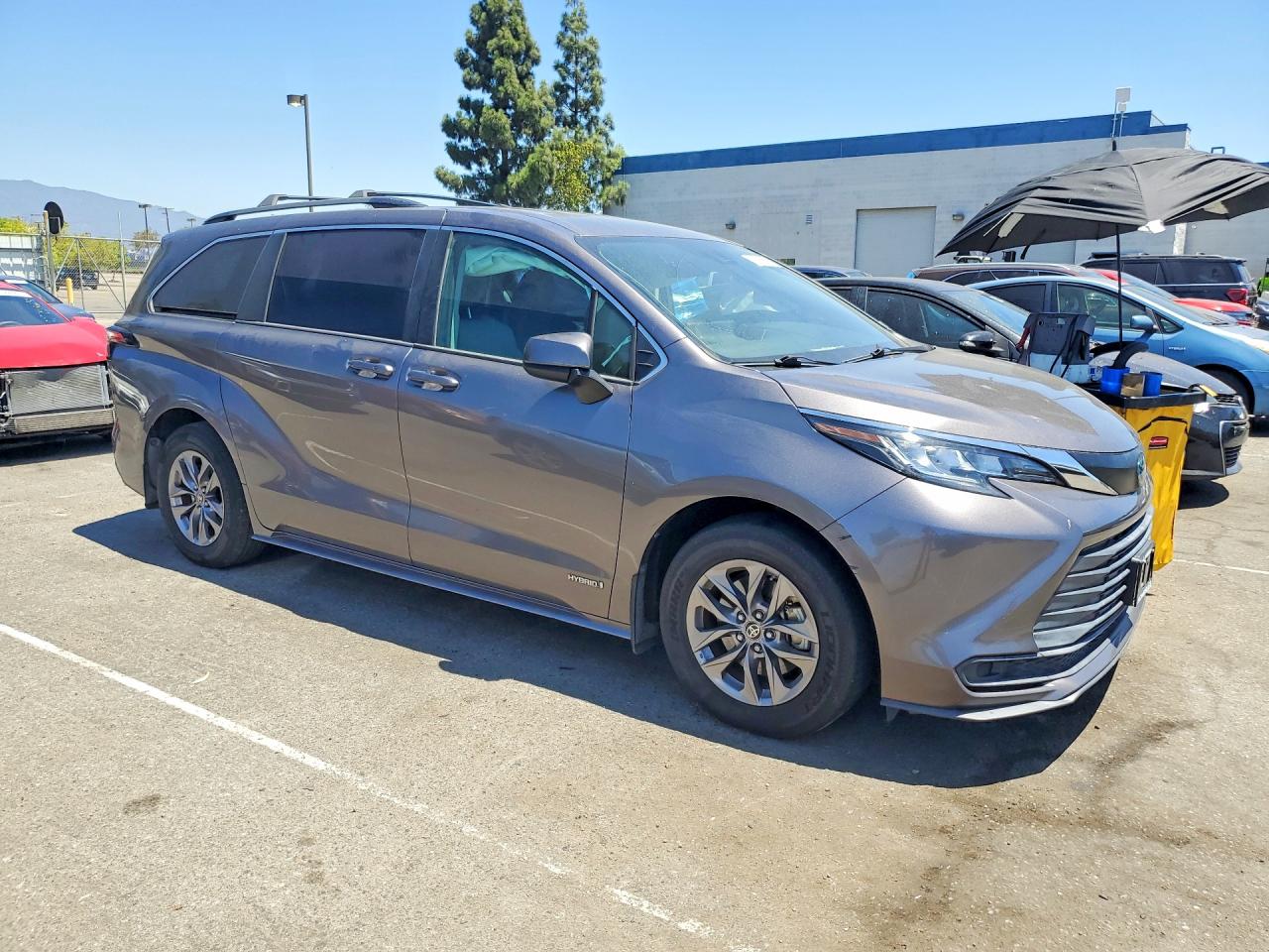 2021 TOYOTA SIENNA LE — снимка 4