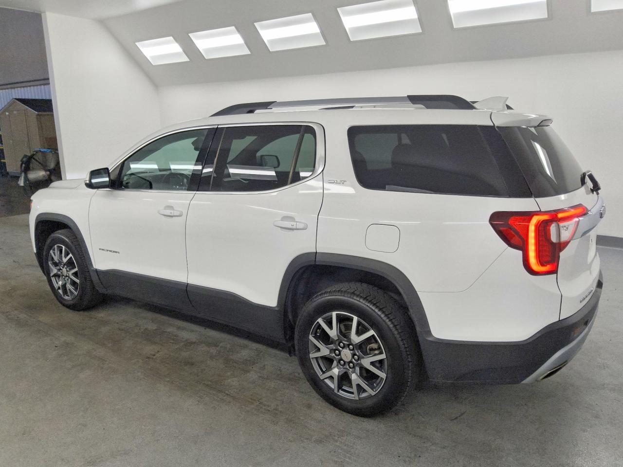 2023 GMC ACADIA SLT — снимка 2