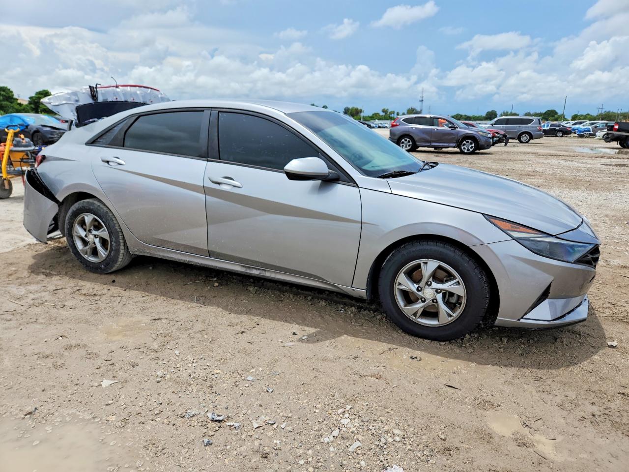 2021 HYUNDAI ELANTRA SE — снимка 4