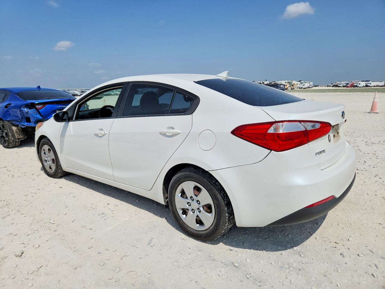 2015 KIA FORTE LX — снимка 2