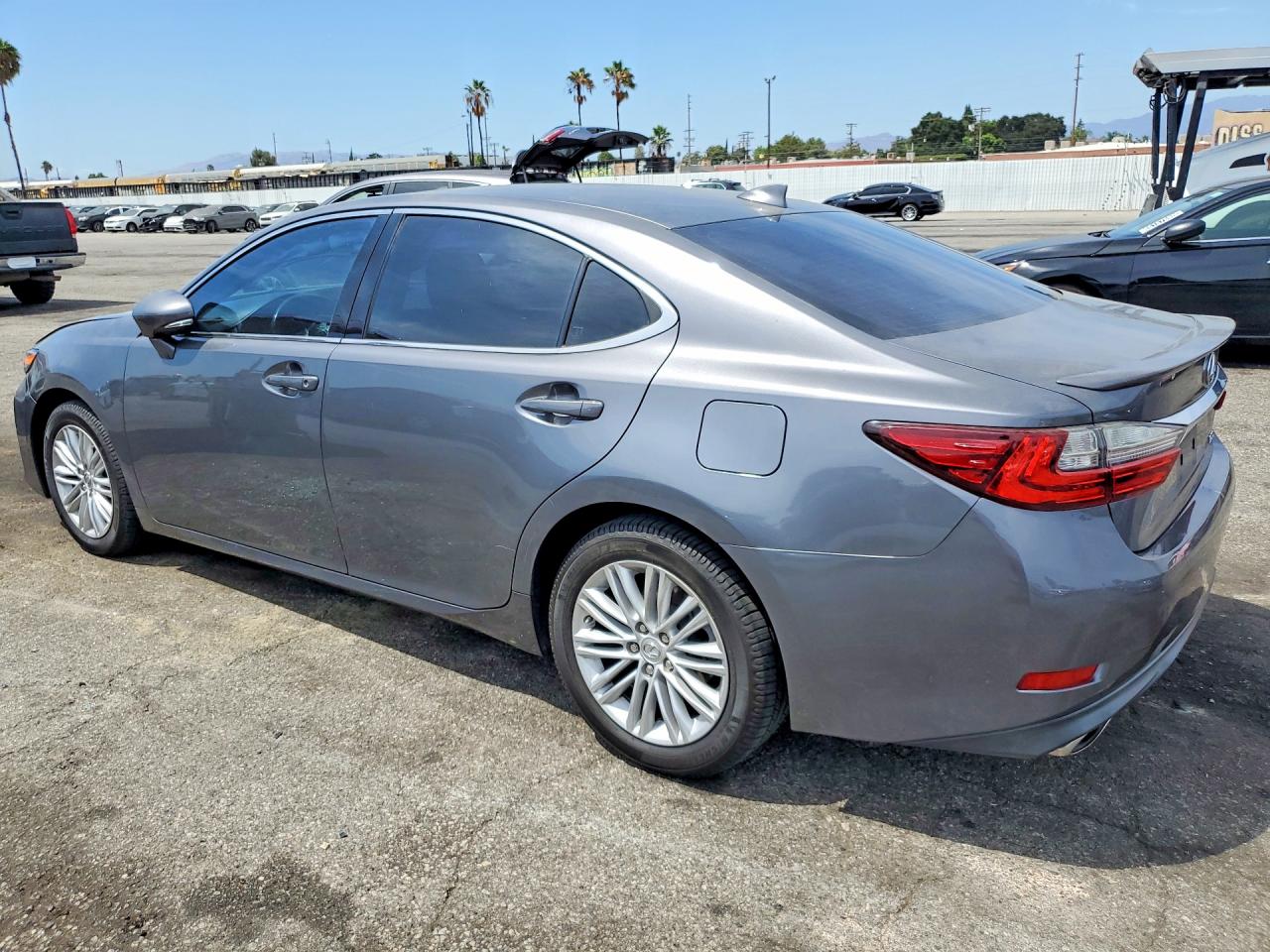 2017 LEXUS ES 350 — снимка 2