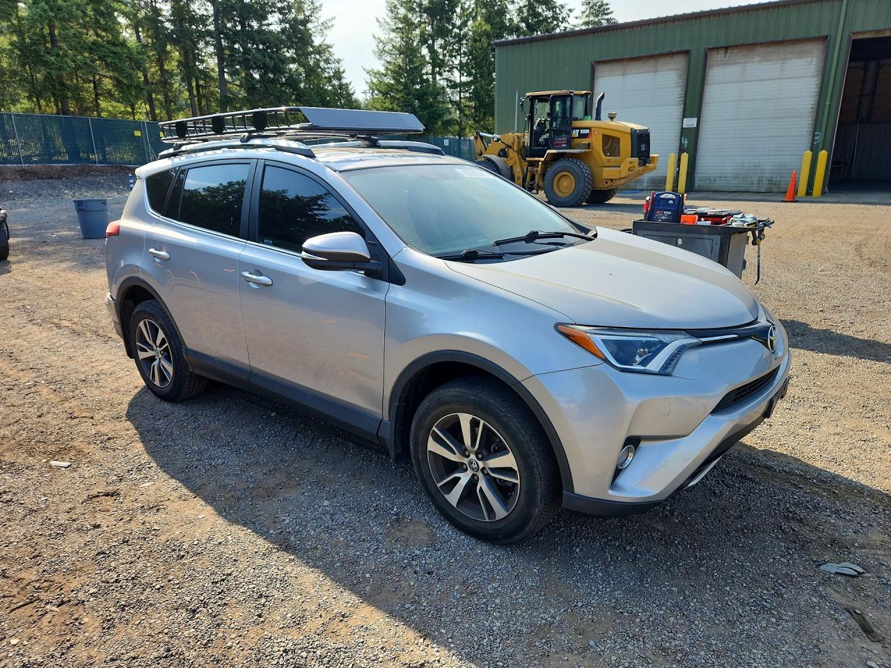 2016 TOYOTA RAV4 XLE — снимка 4