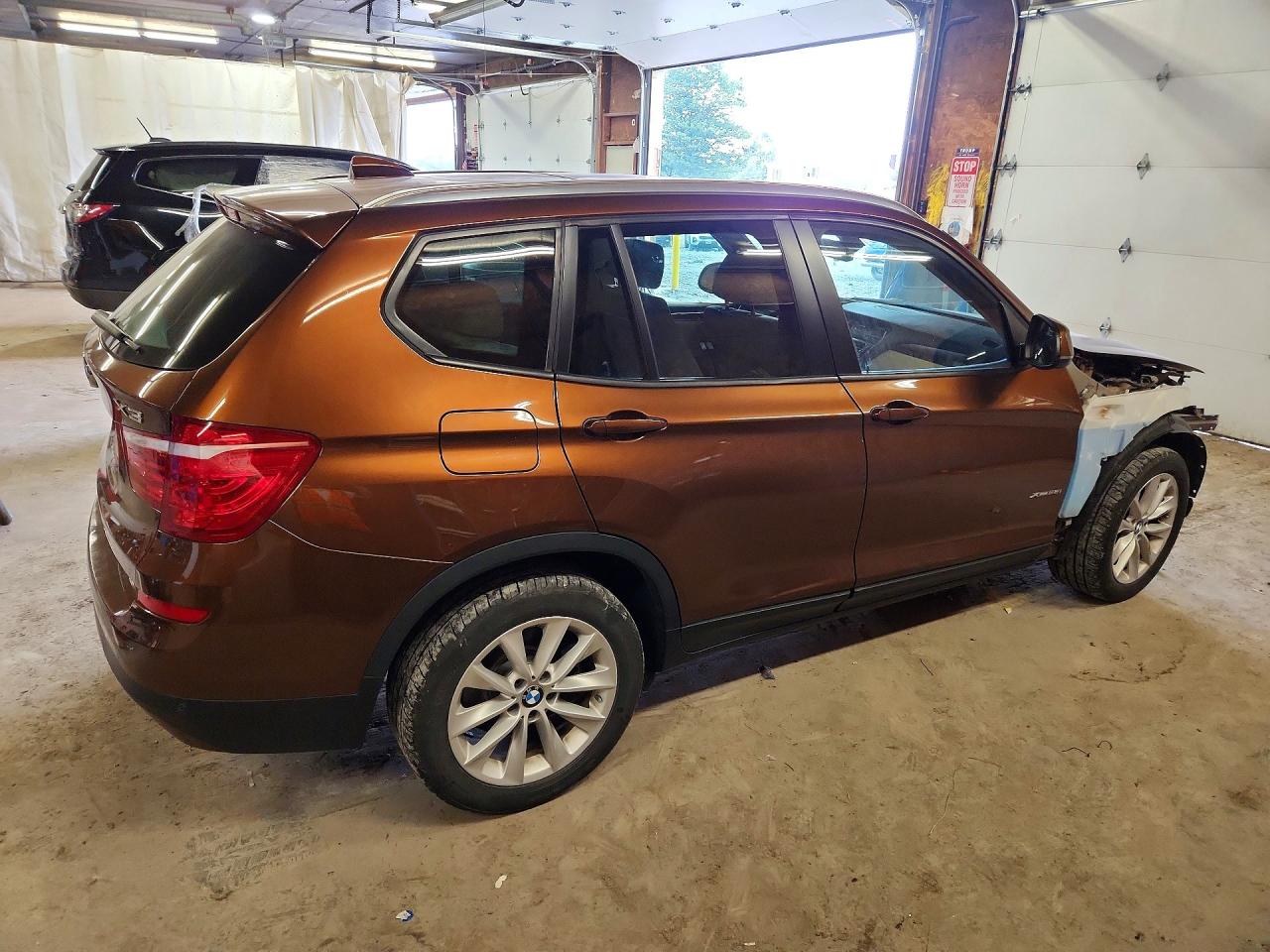 2017 BMW X3 XDRIVE28I — снимка 3