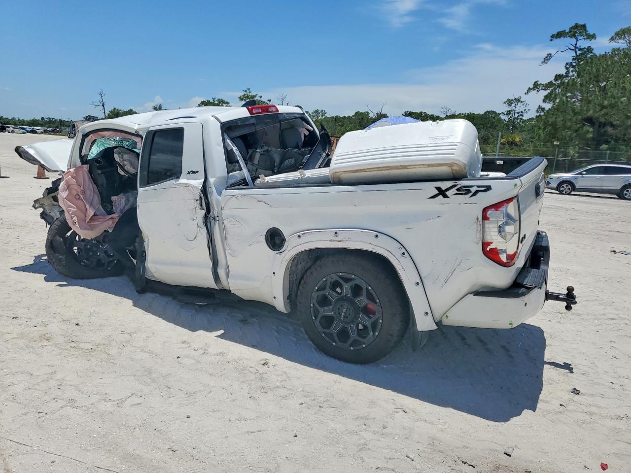 2021 TOYOTA TUNDRA SR5 — снимка 2