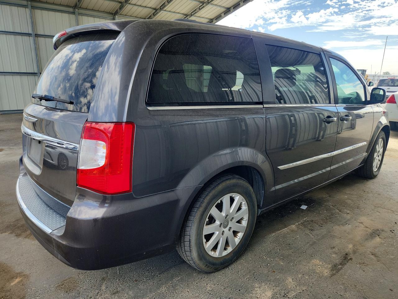 2016 CHRYSLER TOWN & COUNTRY TOURING — снимка 3
