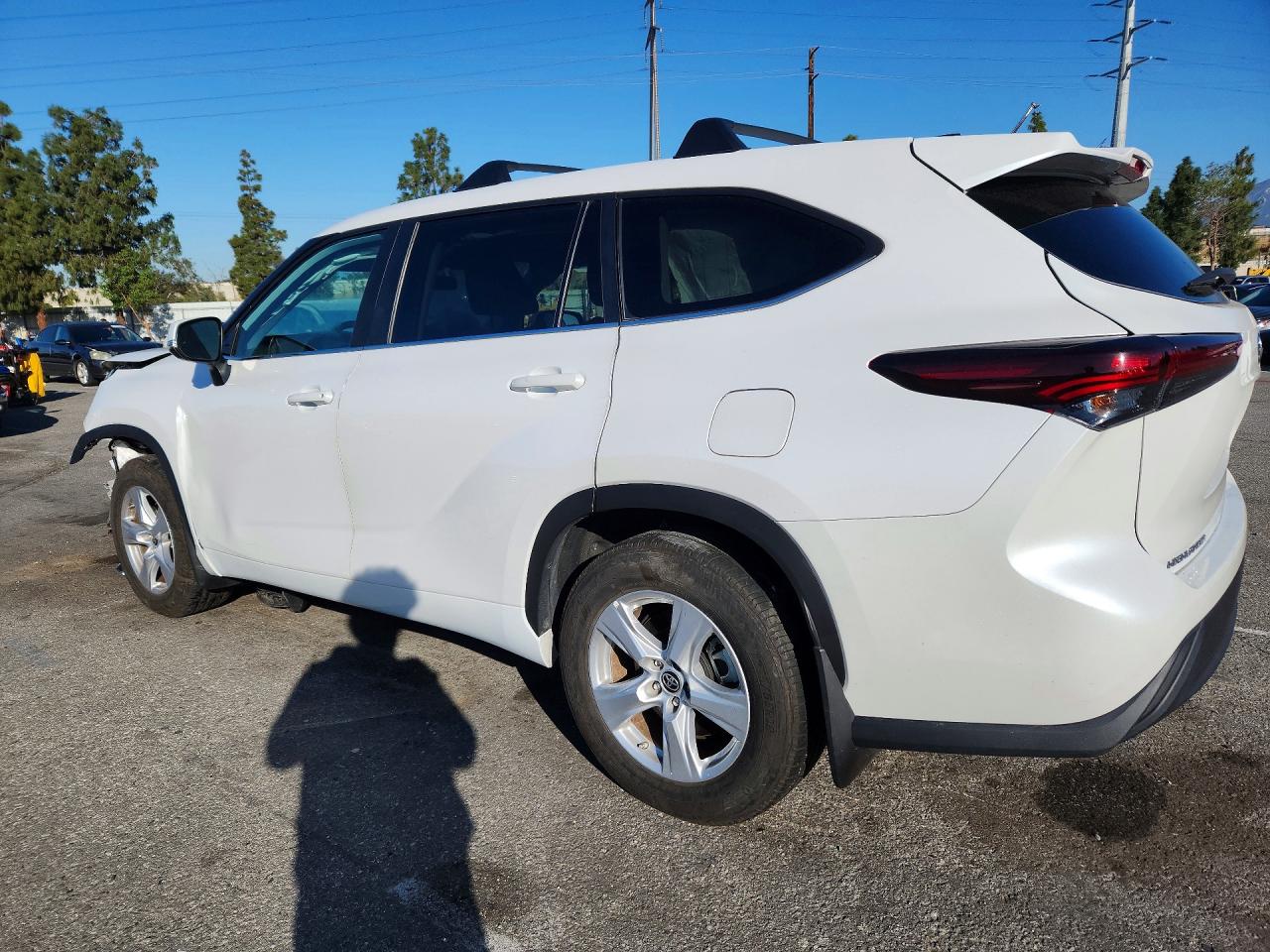 2024 TOYOTA HIGHLANDER LE — снимка 2